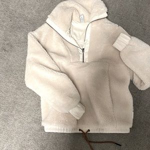 Varley Sherpa pullover